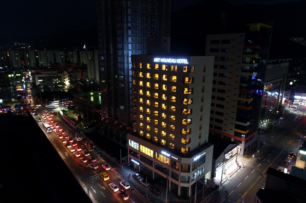 巨济新艺术套房酒店 巨济市 外观 照片
